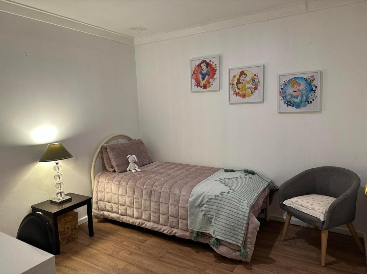 Cozy Inn بيرث المظهر الخارجي الصورة