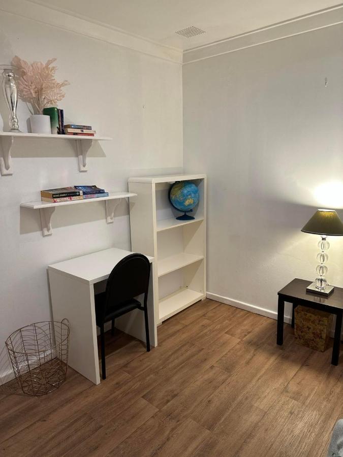Cozy Inn بيرث المظهر الخارجي الصورة